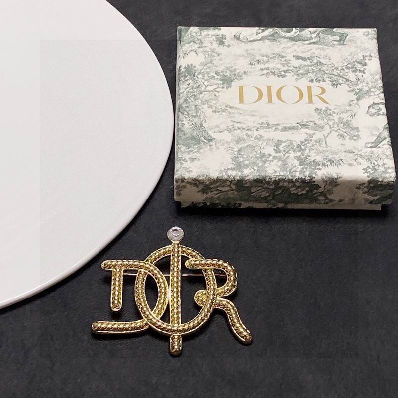 Dior Brooch 01lyr06